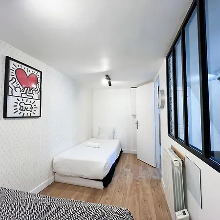 10 - Faubourg Bail Mobilite * Párizs